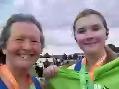 Half marathon raises £900